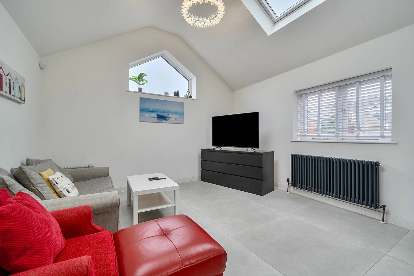 Modern Seaside Cottage - Sleeps 5 in Paignton, Torbay