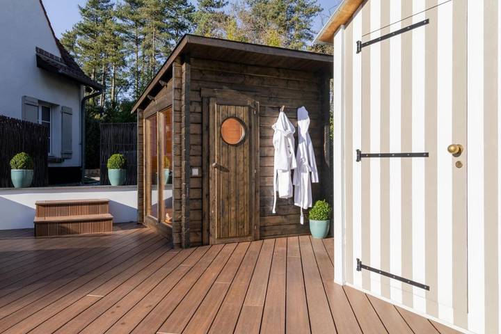 Gîte pour 2 personnes, avec Terrasse et Jacuzzi ainsi que Jardin et Piscine dans Golf des Pins (Hardelot-Plage) - 2