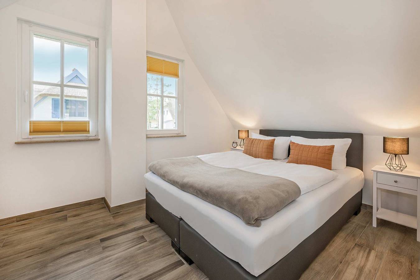 Modernes Ferienhaus im Fischerdorf im Grünen mit Sauna, Garten & Platz für 4 Personen in Zirchow, Usedom