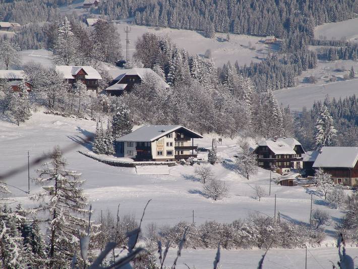 Ferienwohnung für 4 Personen, mit Garten und Balkon, kinderfreundlich in Treffen am Ossiacher See