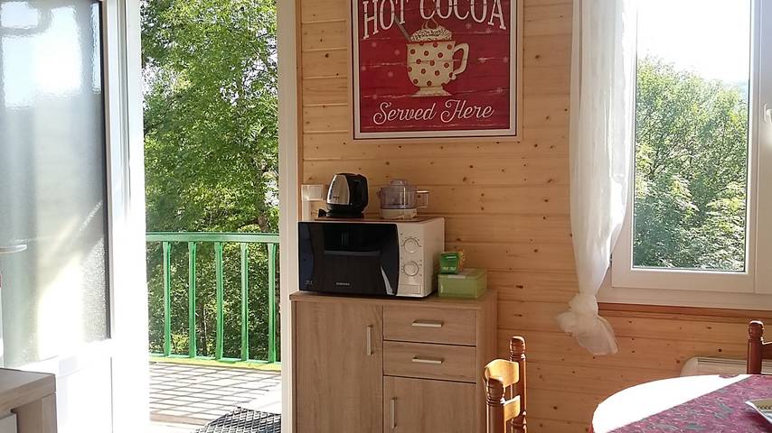 Gîte pour 4 personnes, avec balcon et jardin