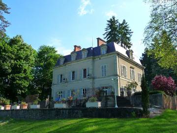 Cottage pour 2 personnes, avec vue ainsi que jardin et terrasse à Lezoux