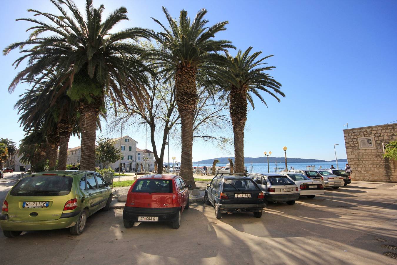 Ganze Wohnung, 2-Zimmer-Ferienwohnung mit Balkon und Meerblick Kastel Kambelovac (Kastela) A-8679-a in Kastel Kambelovac, Kaštela