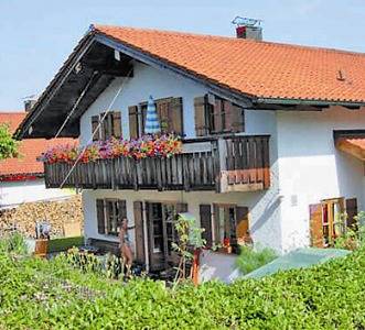 Ferienwohnung für 4 Personen, mit Balkon und Garten