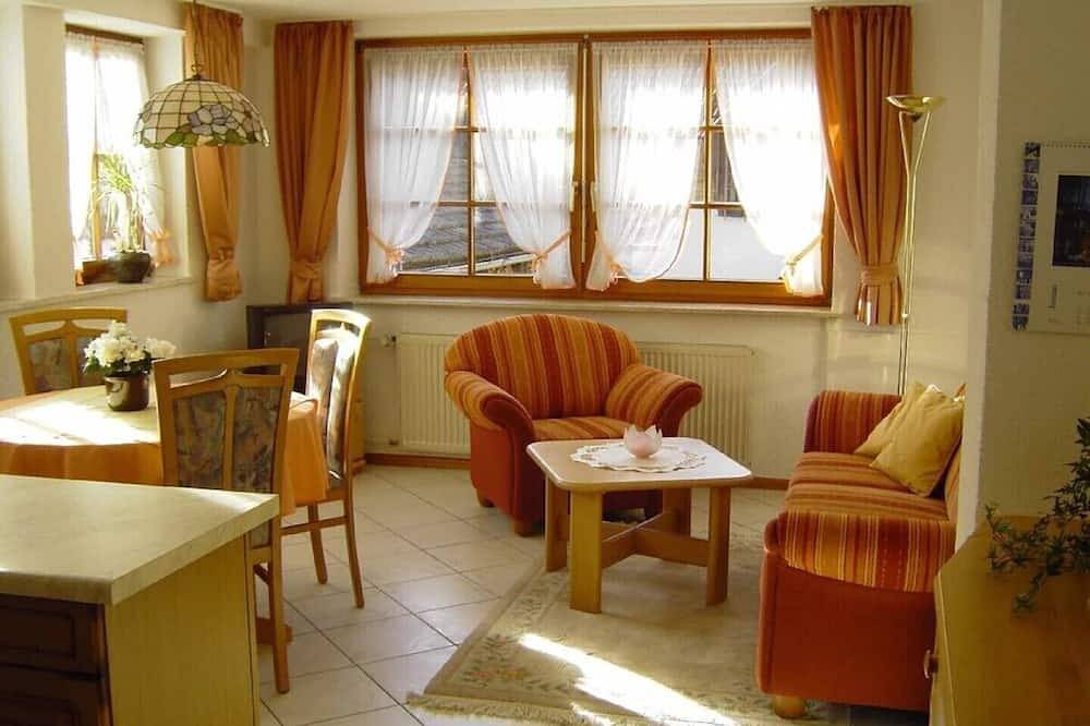 Geheel appartement, Oberbauernhof - Apartment \"Am Garten\" | Lovely apartment in a beautiful Black Forest house in Gutach, Gutach (Schwarzwaldbahn)