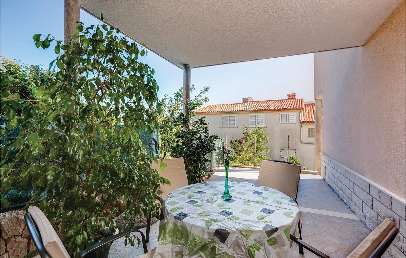 Entire holiday apartment, Holiday apartment for 4 people with terrace in Podstrana, Split-Dalmatia