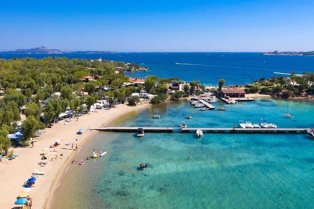 Vacation resort Isuledda Baia Revolution for 6 persons in Spiaggia di Laconia, Arzachena