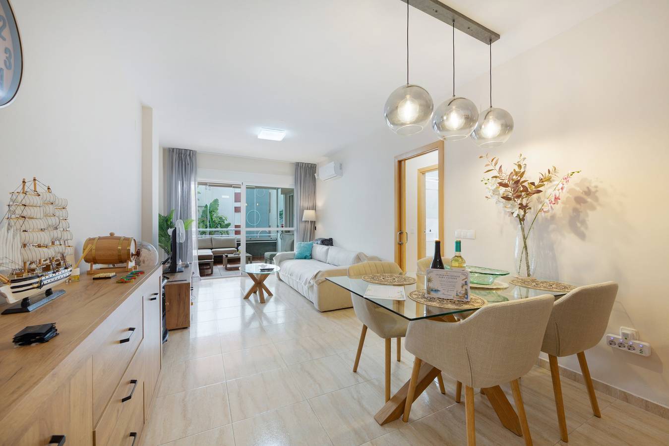 Ganze Wohnung, Premium-Familienapartment in Almerimar mit Garten- und Poolblick in Almerimar, El Ejido
