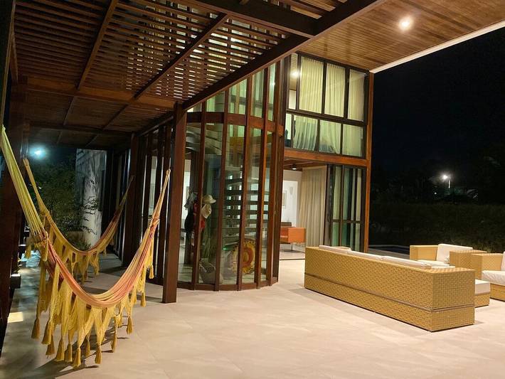 Casa de férias para 10 pessoas, com jacuzzi e piscina e ainda sauna and jardim no Brasil
