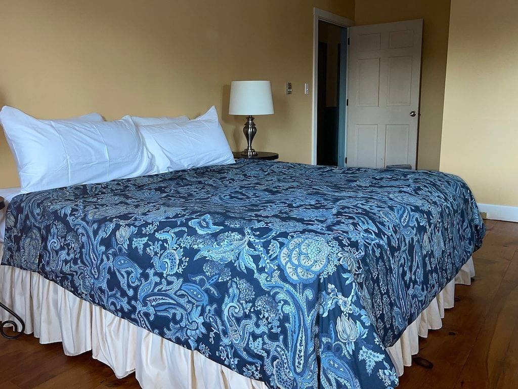 Geräumiges Haus im Kolonialstil, nur wenige Minuten von Camelback & Crossings Outlets entfernt in Long Pond