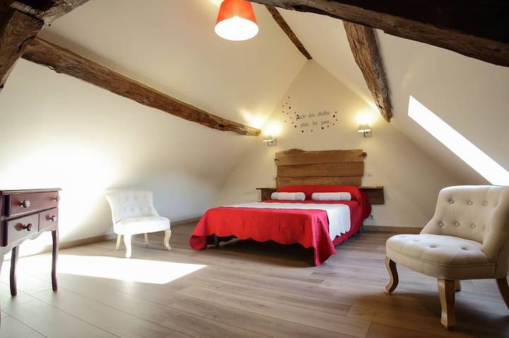 Location de vacances pour 9 personnes, avec terrasse et jardin, animaux acceptés à Le Bugue - 4