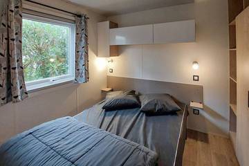 Camping pour 4 Personnes dans Saint-Julien-en-Born, Région de Dax, Photo 1