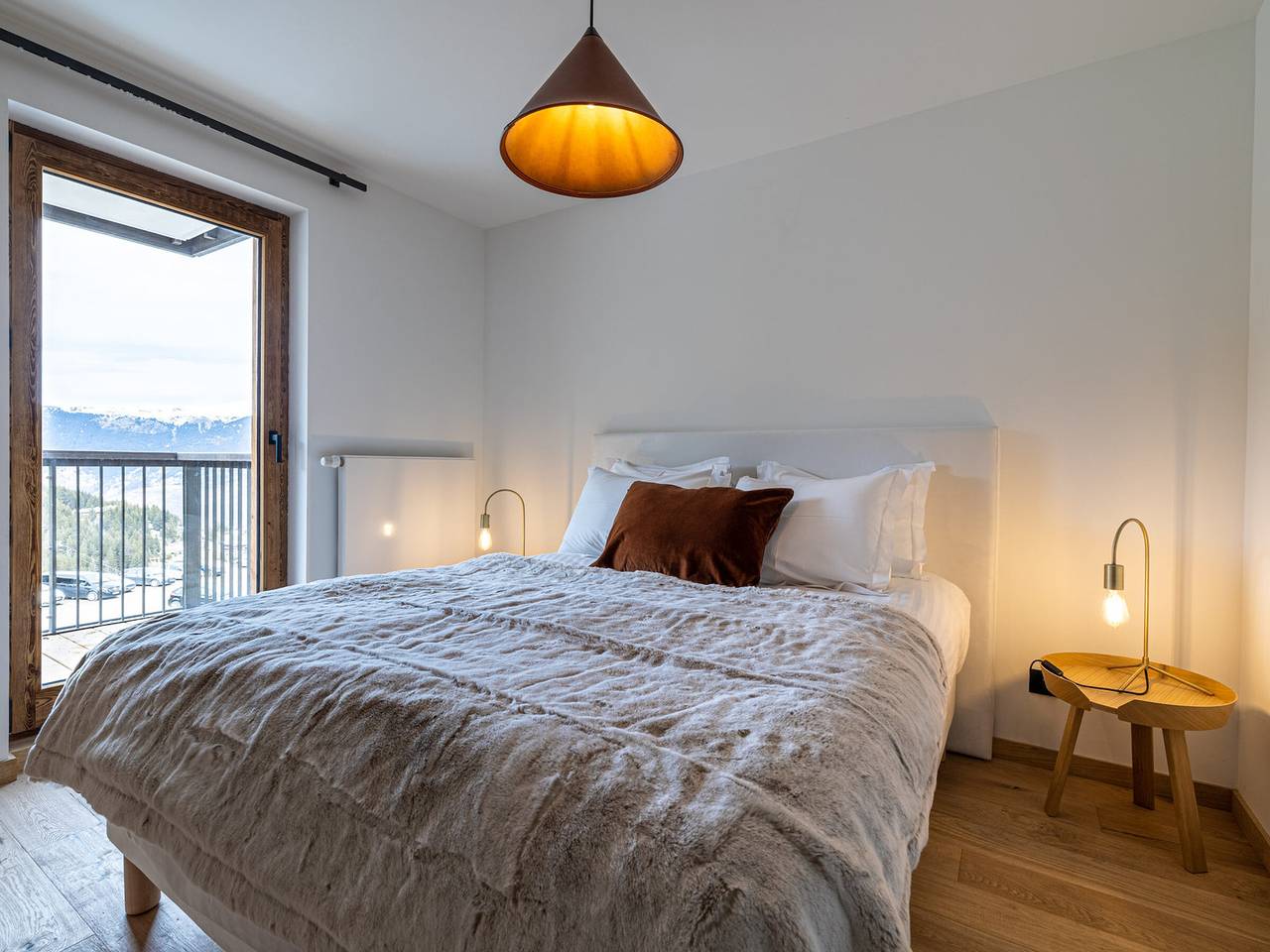 Apartamento entero, Nuevo y Soleado, 2P + Cabina, Cerca del Centro y Pistas, Balcón, Wifi, Parking in Courchevel 1650 (Moriond), Saint-Bon-Tarentaise