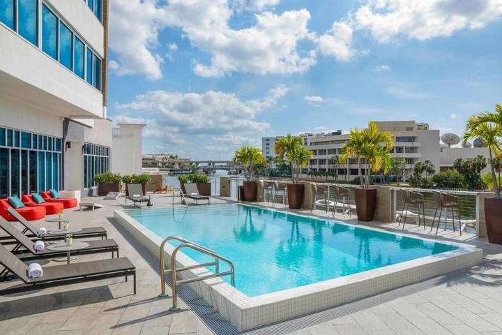 Hotel para 3 personas, con piscina y terraza, Se admiten mascotas - 1