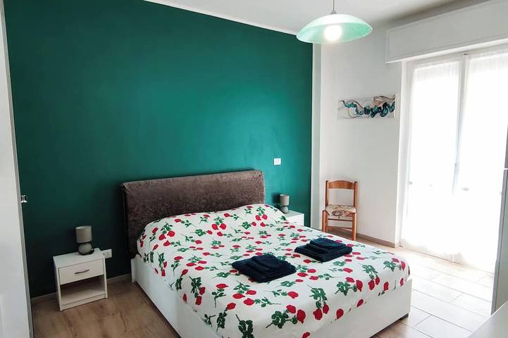 Appartement entier, Renesmee Beach Apartment a 150 Metri Dalla Spiaggia, con Posto Auto Gratuito in Pietra Ligure, Commune de Pietra Ligure