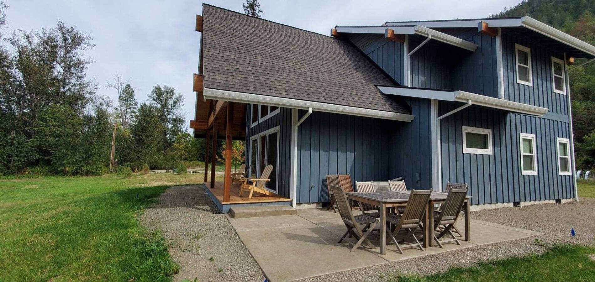 Quail Run River View Cottage! in Oregon