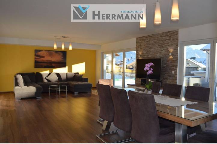 Ferienhaus für 10 Personen, mit Balkon und Terrasse sowie Garten und Seeblick in Hopfen am See