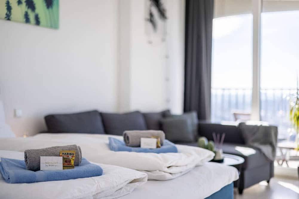 Entire apartment, Arbio I New Apart Hoteltower Kongress am Park in Augsburg, Bavarian Swabia
