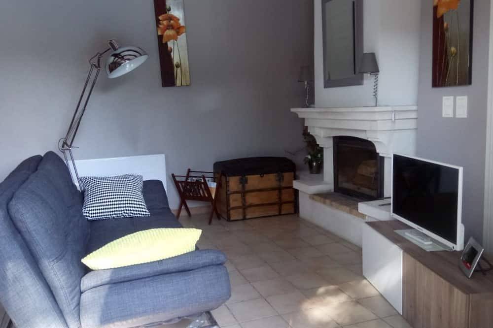 Entire apartment, Apartment in Althen-des-Paluds, Vaucluse