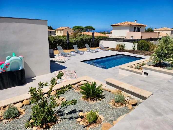 Chalet para 12 personas, con vistas además de jardín y piscina, Se admiten mascotas - 1