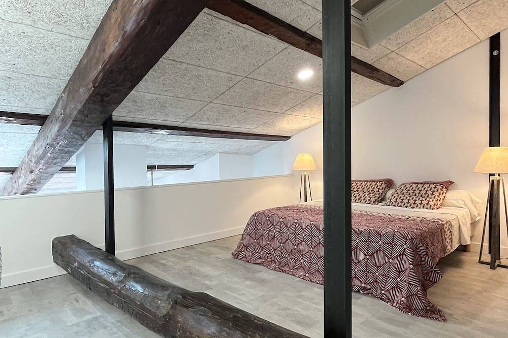 Entire apartment, Loft-Holiday 4 Spacious apartment near the beach in Pinet, Côte d'Améthyste