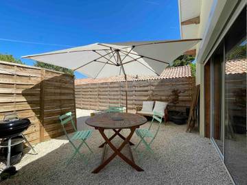 Gîte pour 4 personnes, avec jardin, animaux acceptés à Beychac-et-Caillau