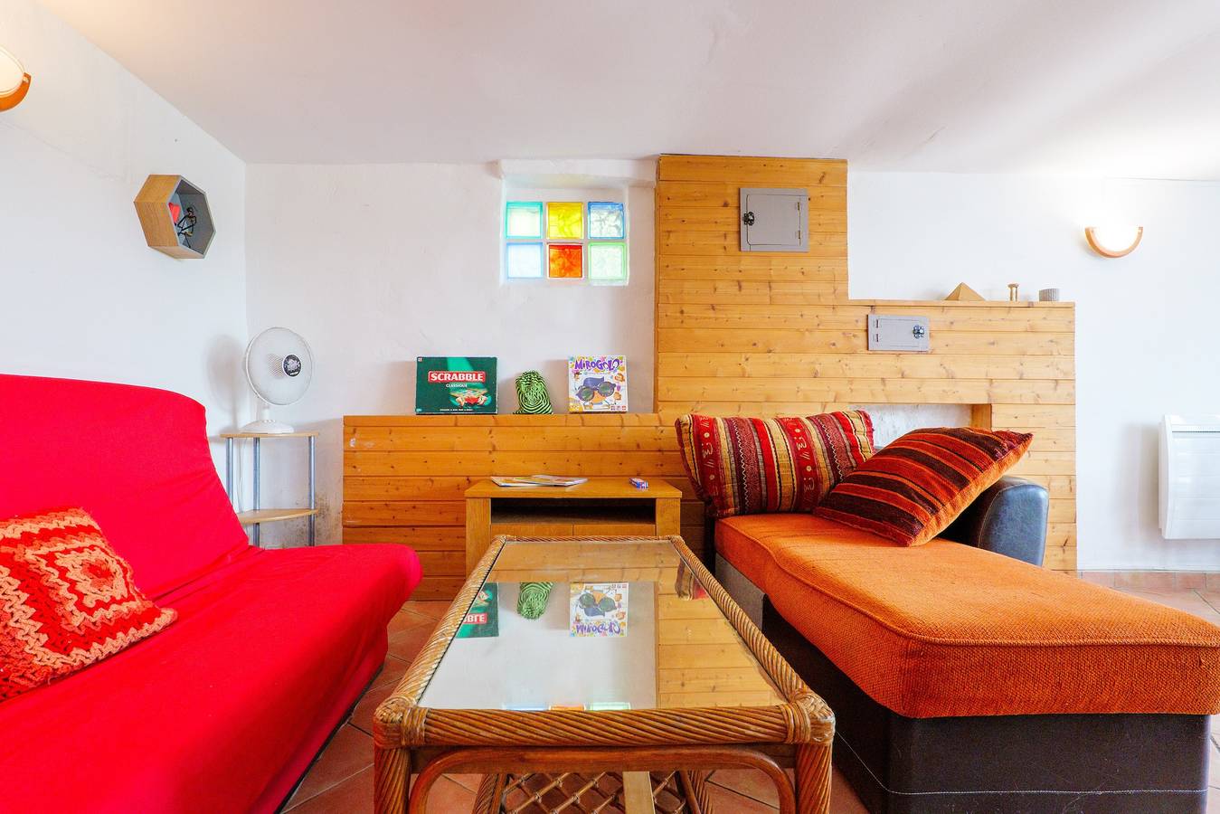 Appartement entier, Appartement 'De Charme En Ardèche' avec Jardin Privé et Wi-Fi in Aubenas, Ardèche