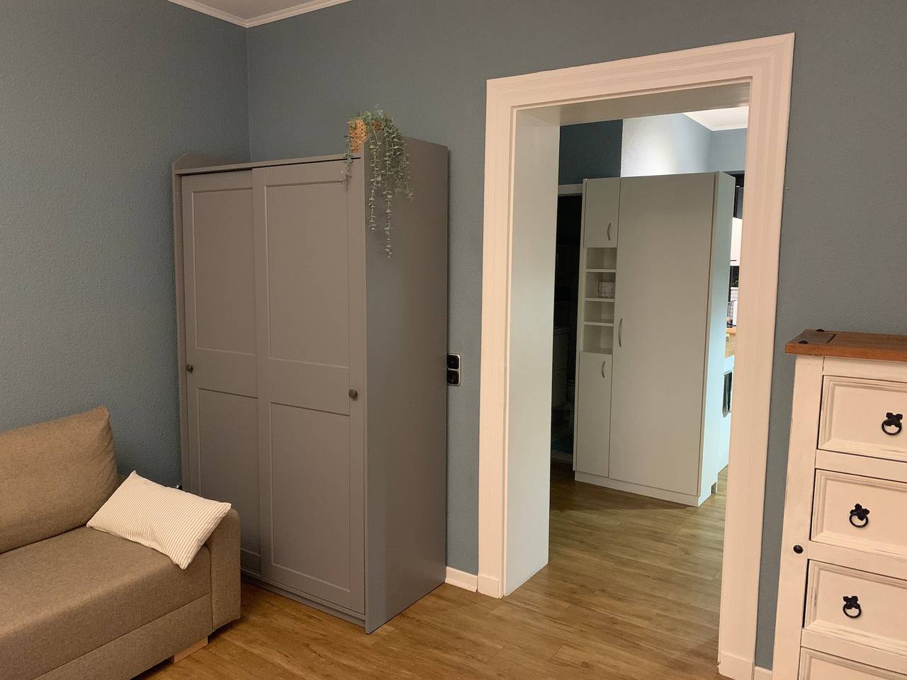 Ganze Wohnung, Apartment „Individuelle Terrassenwohnung“ mit gemeinsamer Terrasse und Wlan in Baldeneysee, Essen