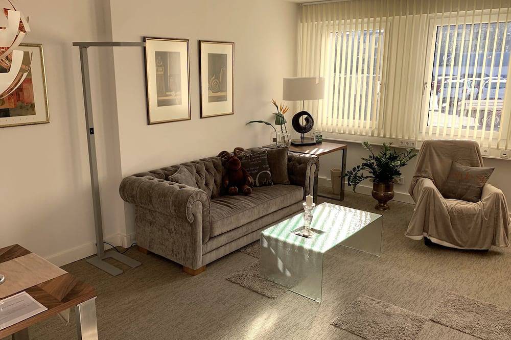 Ganze Wohnung, Modernes Ferienapartment nähe Düsseldorf in ruhiger Lage in Erkrath, Kreis Mettmann