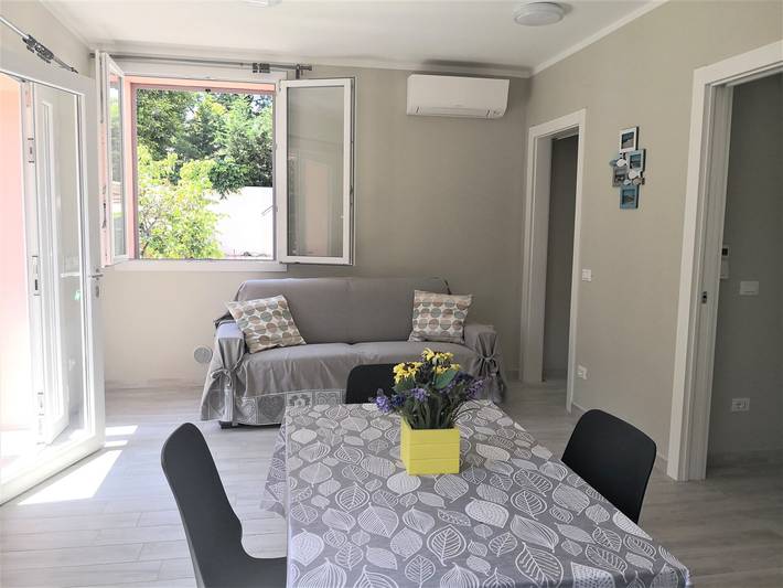 Appartamento intero, Appartamento vacanze per 4 persone con giardino in San Bartolomeo al Mare (Città), San Bartolomeo al Mare