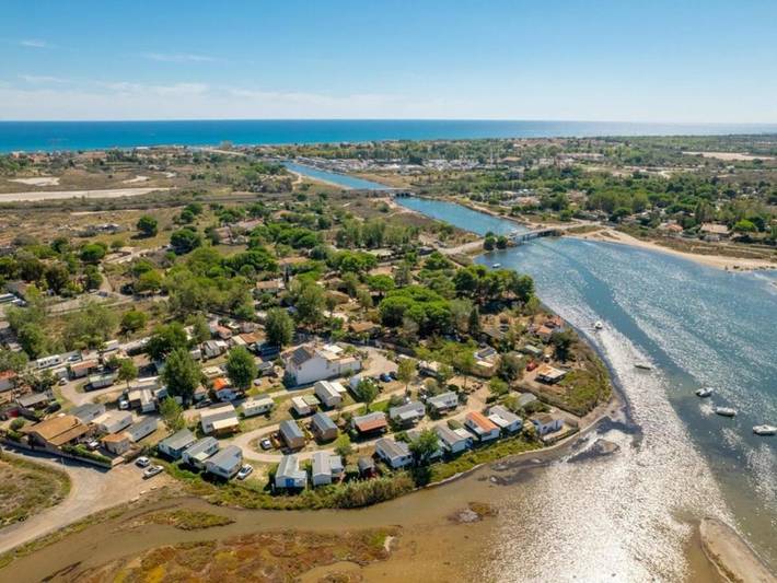 Camping pour 6 personnes, avec terrasse à Marseillan - 2