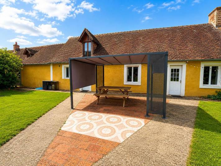 Location de vacances pour 15 personnes, avec terrasse et jardin, animaux acceptés à Roézé-sur-Sarthe - 2