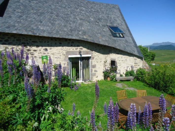 Gîte pour 5 personnes, avec jardin à Compains