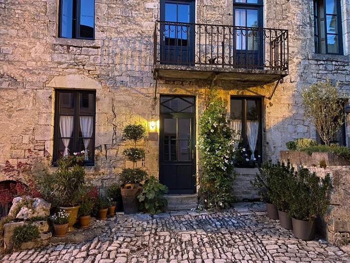 Location de vacances pour 3 personnes, avec Balcon et Terrasse à Flavigny-sur-Ozerain