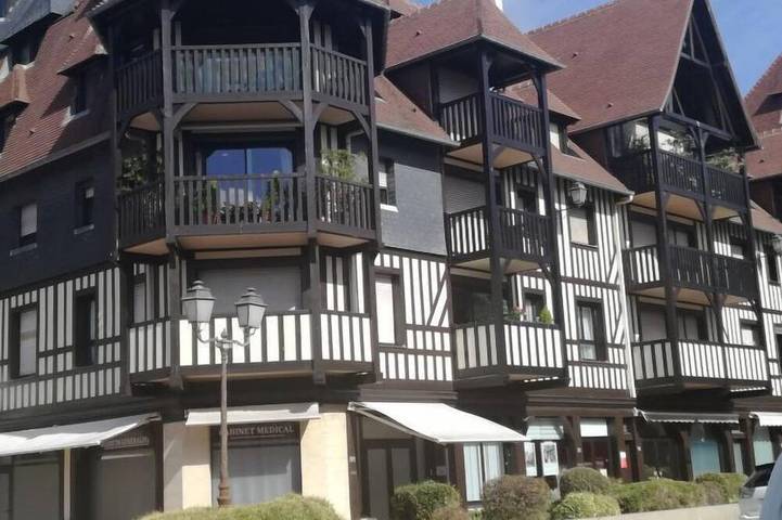 Gîte pour 4 personnes, avec balcon dans Port Morny Deauville