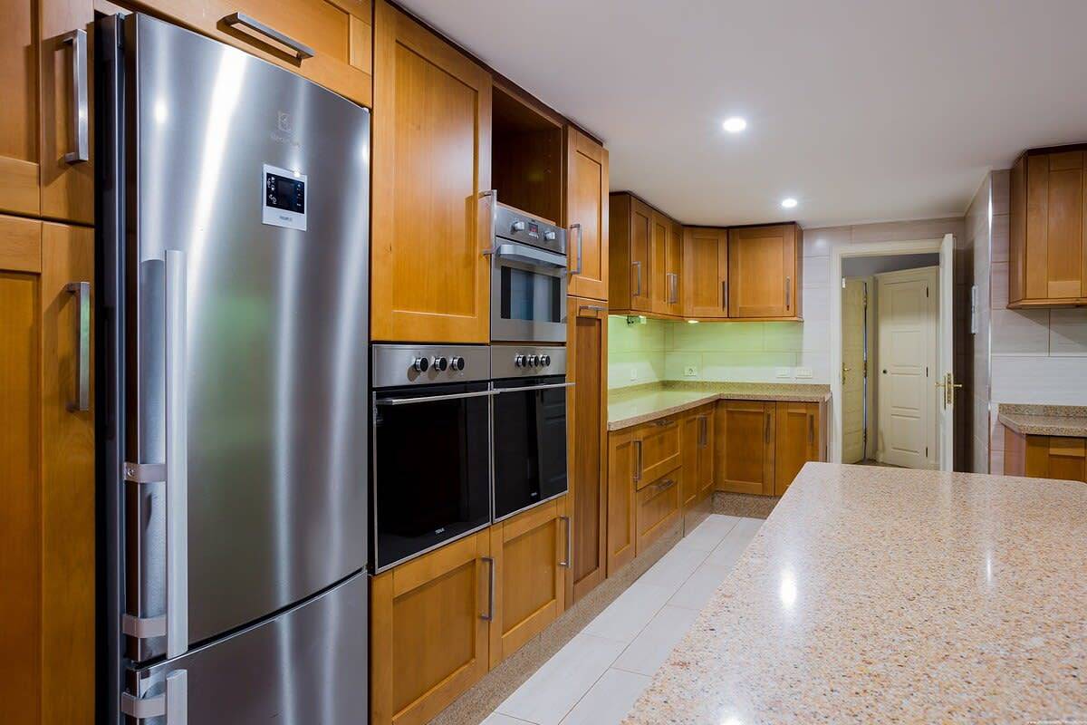 Villa Freesia with heated pool and free air con in Oasis del Sur, San Miguel de Abona
