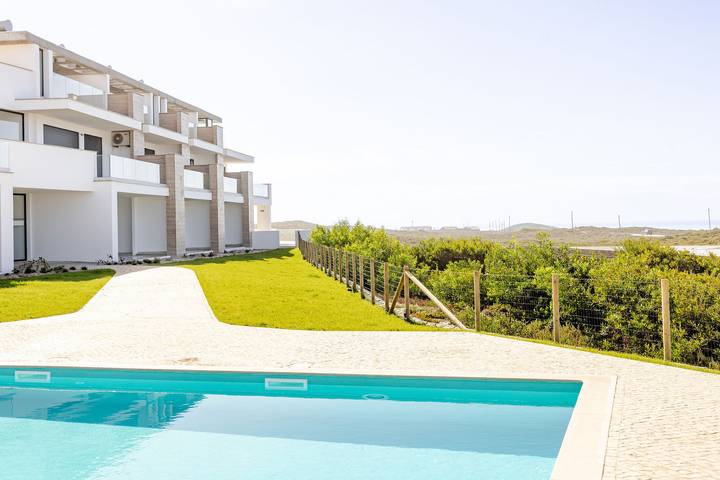 Casa de férias para 4 pessoas, com Varanda e Piscina em Marinha Grande