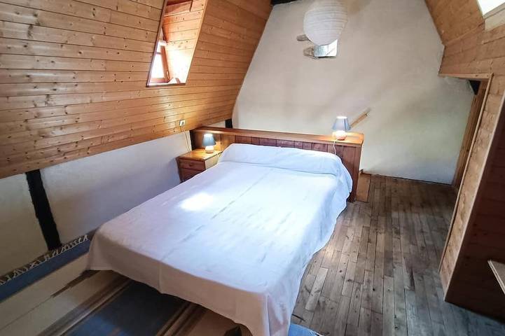 Location de vacances pour 2 personnes, avec jardin à Latouille-Lentillac - 2