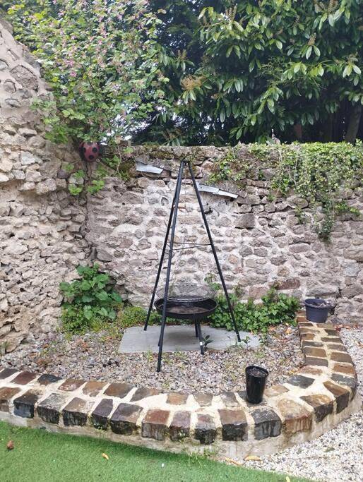 Location de vacances pour 6 personnes, avec Jacuzzi ainsi que Terrasse et Jardin à Jublains - 4