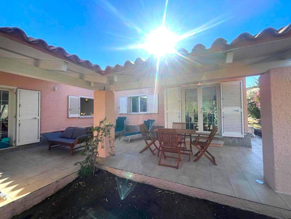 Ganze Wohnung, Apartment with Garden View in Matta E Peru, Budoni