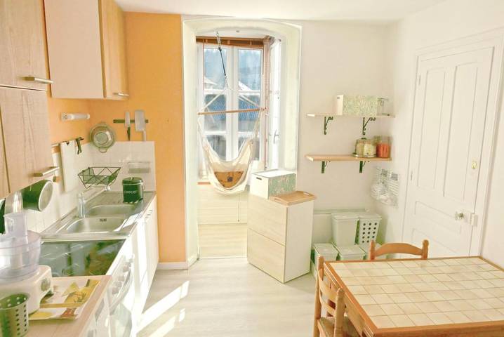 Gîte pour 3 personnes, avec jardin et vue dans Saint-Béron - 4