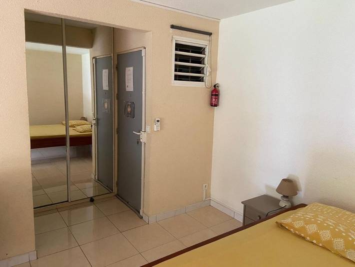 Gîte pour 3 personnes, avec vue et jardin à Schœlcher - 4