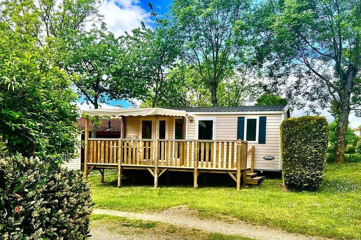 Mobil home pour 6 personnes à Loubeyrat