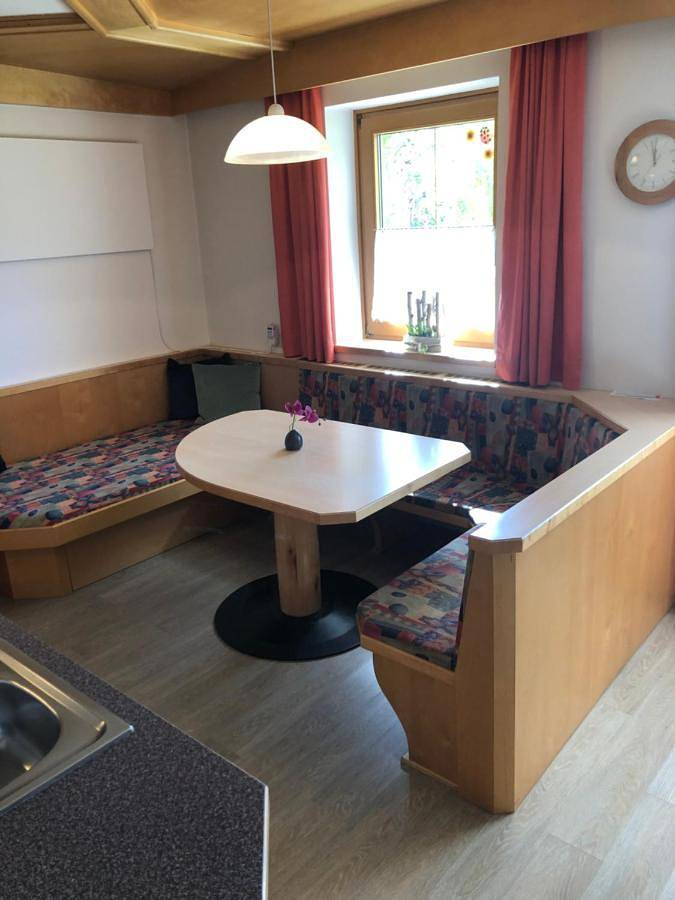 Ganze Ferienwohnung, Three-Bedroom Apartment in Virgen, Bezirk Lienz