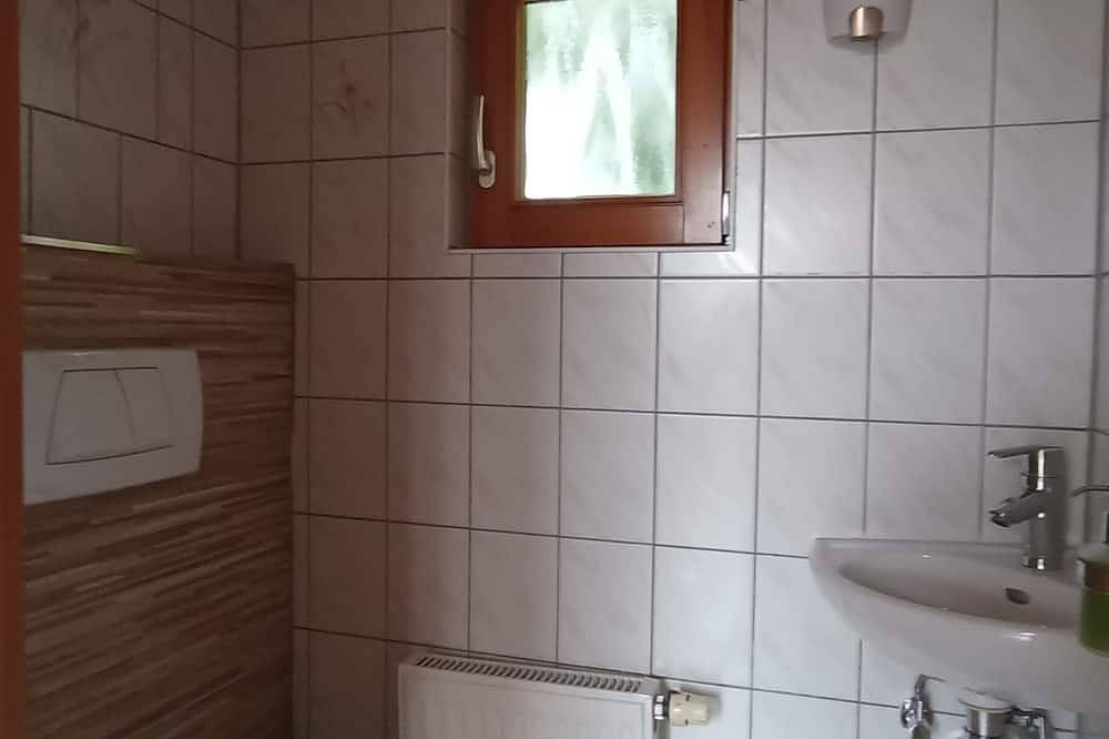 Schönes Ferienhaus in unmittelbarer Nähe v. Altkötzschenbroda, Stellplatz a.Haus in Radebeul, Meißen Region
