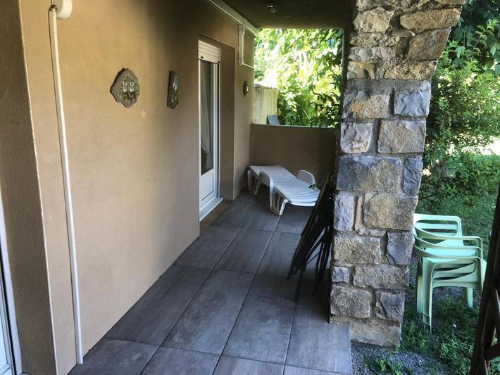 Hôtel pour 2 personnes, avec terrasse ainsi que jardin et piscine, animaux acceptés à Tornac - 4