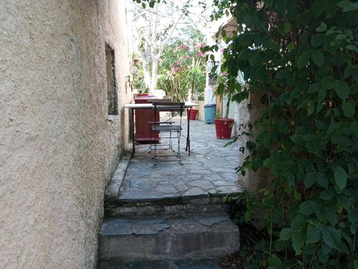 Maison d’hôte pour 2 personnes, avec terrasse et jardin, animaux acceptés