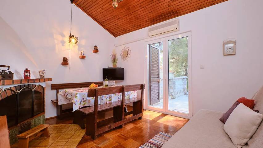 Ferienhaus für 4 Personen, mit Terrasse auf Lošinj - 2