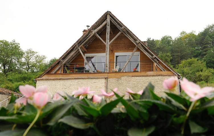 Gîte pour 6 personnes, avec Jardin dans Spoy