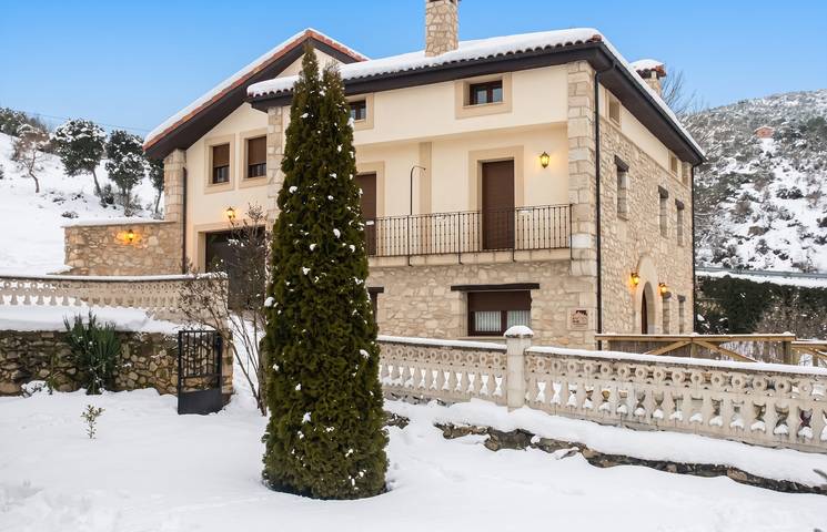 Maison spacieuse à Merindad de Valdivielso in Merindad de Valdivielso, Chaîne Cantabrique